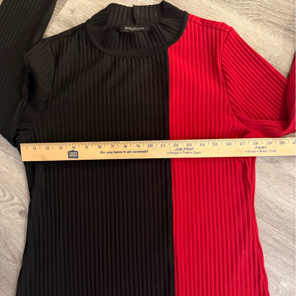 Two-Tone Ribbed Long Sleeve Top – Marc New York Andrew Marc (L) - Picture 3 of 4